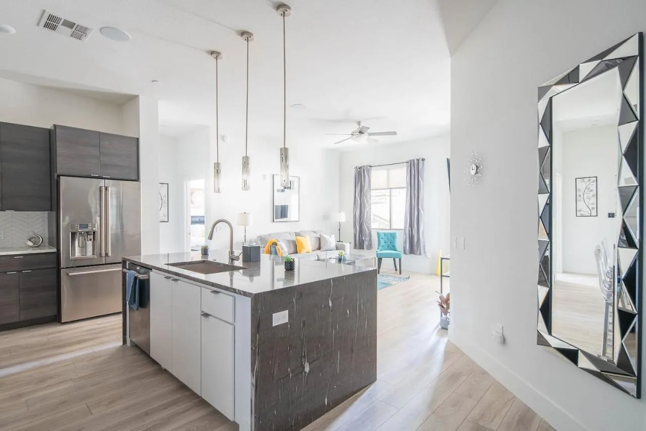 Διαμέρισμα Private Rooftop Terrance-Walk Score 81-Shopping District-King Bed-Parking 4021 Σκότσντεϊλ