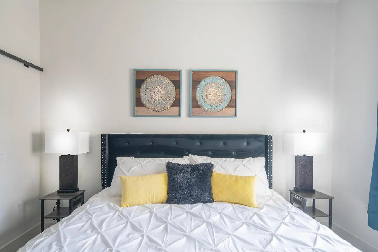 Private Rooftop Terrance-Walk Score 81-Shopping District-King Bed-Parking 4021 Σκότσντεϊλ